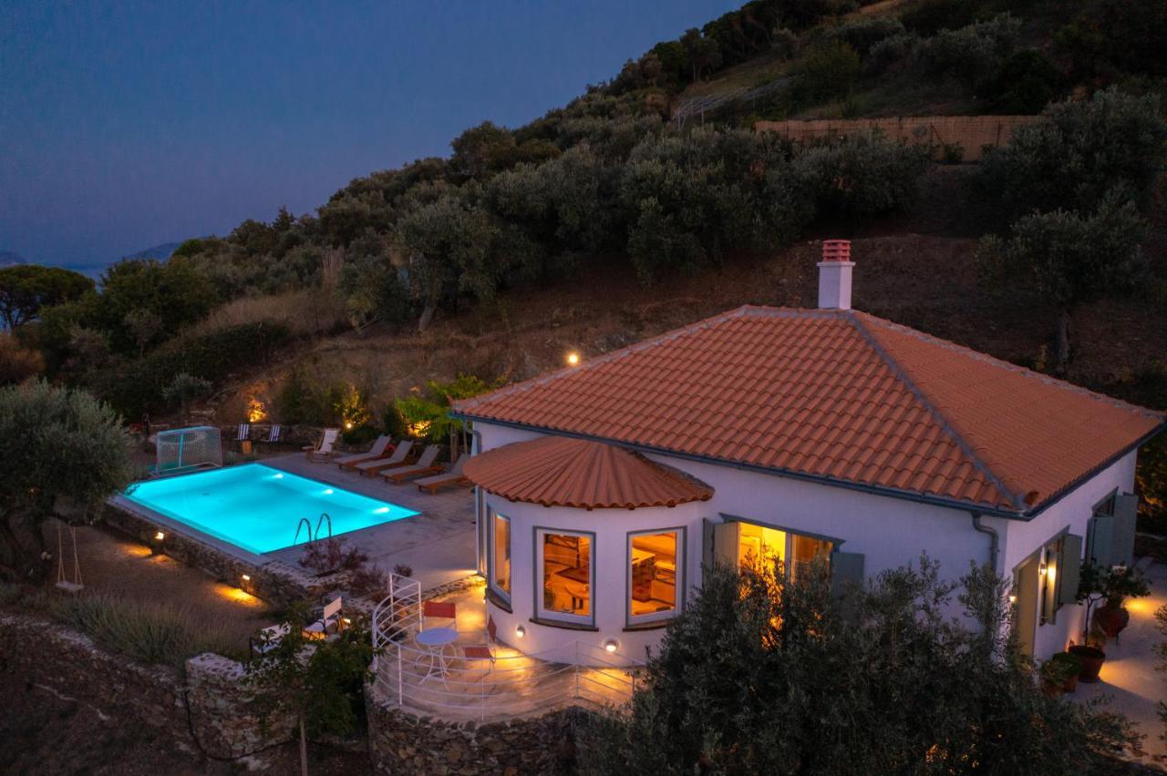 Avgi Villa Глоса Екстериор снимка
