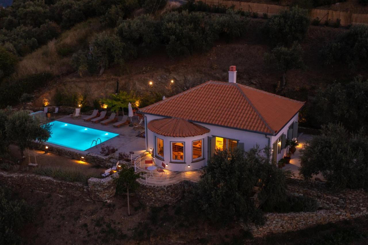 Avgi Villa Глоса Екстериор снимка