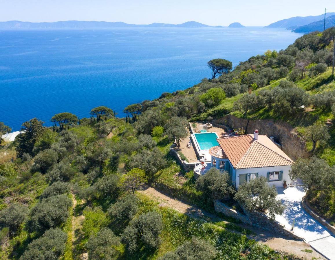 Avgi Villa Глоса Екстериор снимка